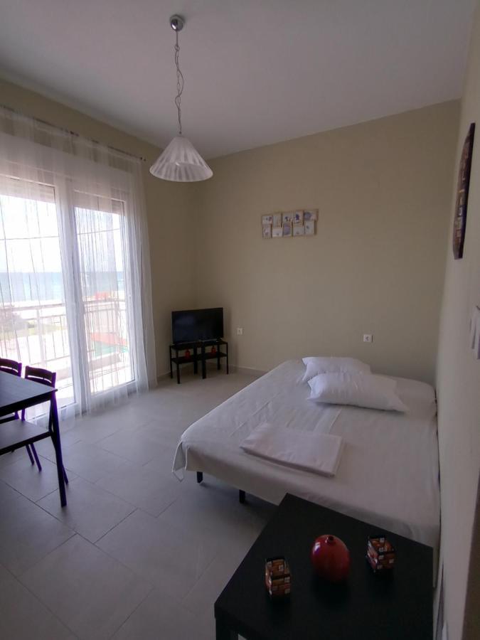 Katerina Apartment Nea Plagia Exterior photo
