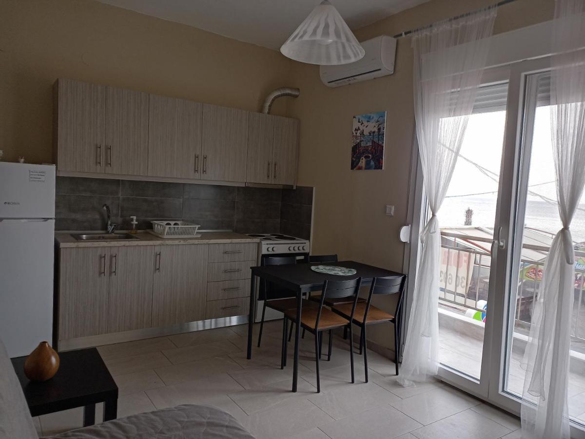 Katerina Apartment Nea Plagia Exterior photo